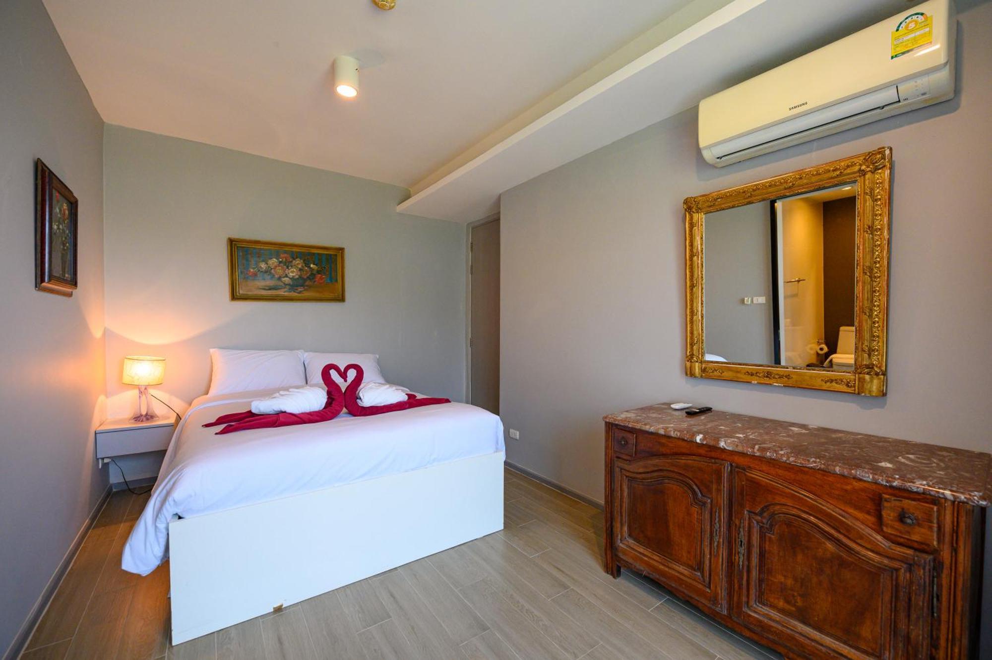 6Th Avenue Surin Beach Luaran gambar